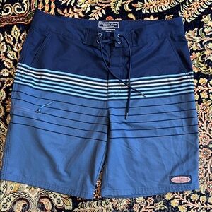 VINEYARD VINES PERFORMANCE MEN’S SIZE 32 SHORTS SURF SWIM TRUNKS